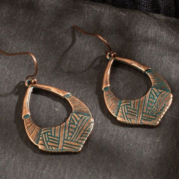 Elizabeth Besich Jewelry - Boho Oval Ladies Dangle Earrings